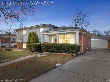 39110 Orangelawn Street, Livonia, MI 48150