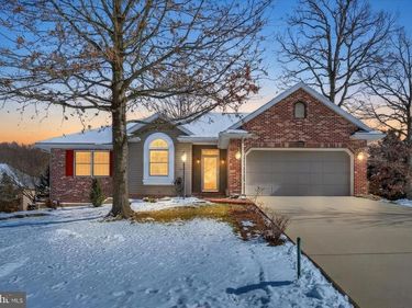 6967 FAIRWAY OAKS, FAYETTEVILLE, PA 17222