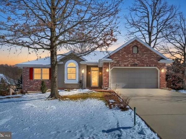 6967 FAIRWAY OAKS, FAYETTEVILLE, PA 17222