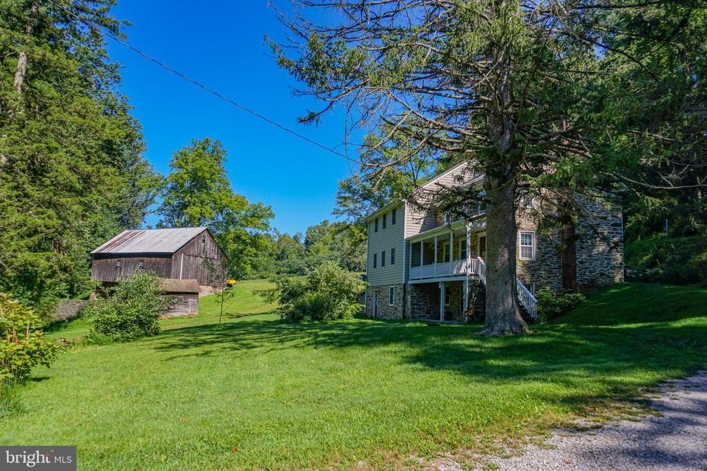 988 KRATZ ROAD, GLEN ROCK, PA 17327