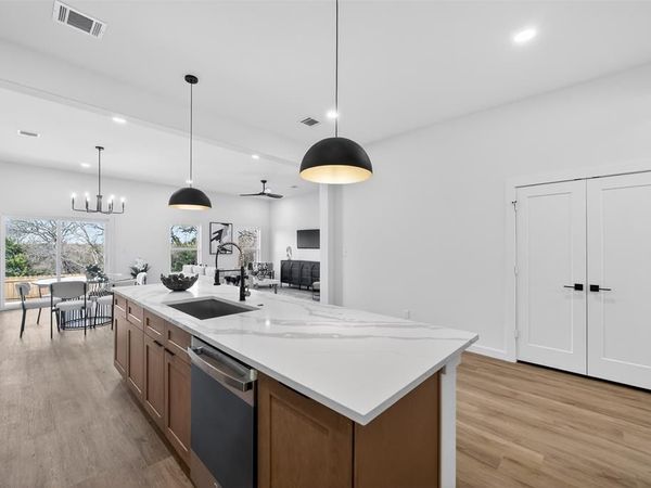 555 Burrell Drive, Dallas, TX 75232