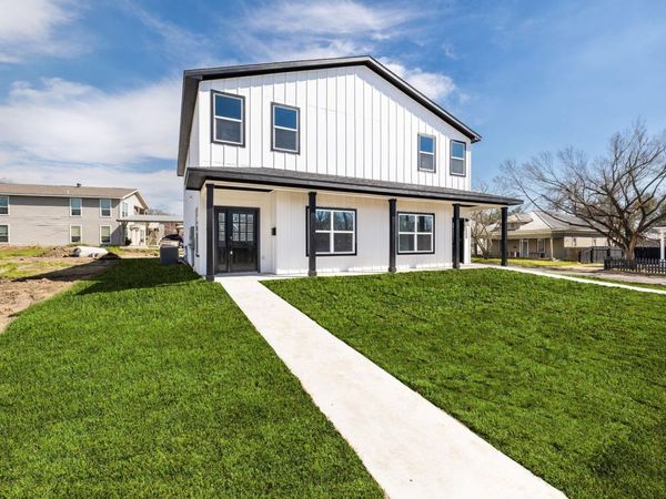 600 Kimbro #B ST, Taylor, TX 76574