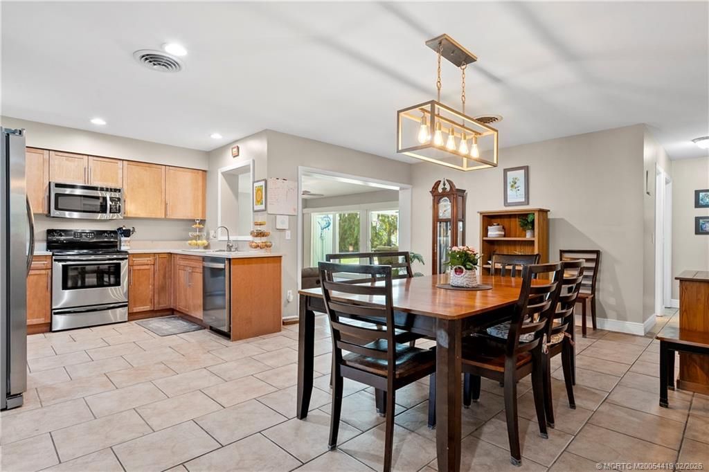 803 NW Spruce Ridge Drive, Stuart, FL 34994 Photo