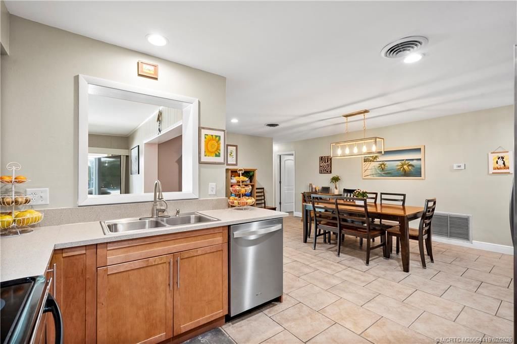 803 NW Spruce Ridge Drive, Stuart, FL 34994 Photo