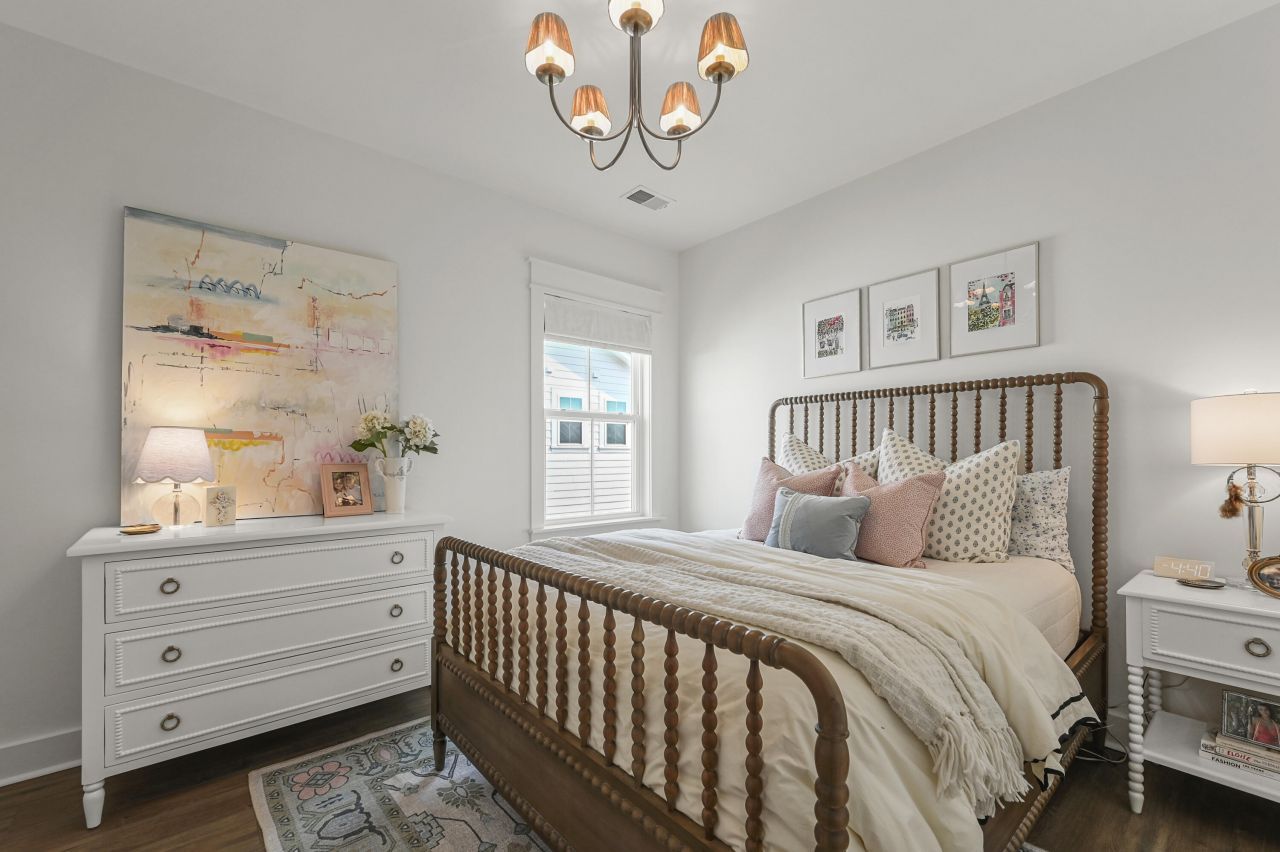 1713 Banning Street Photo 20