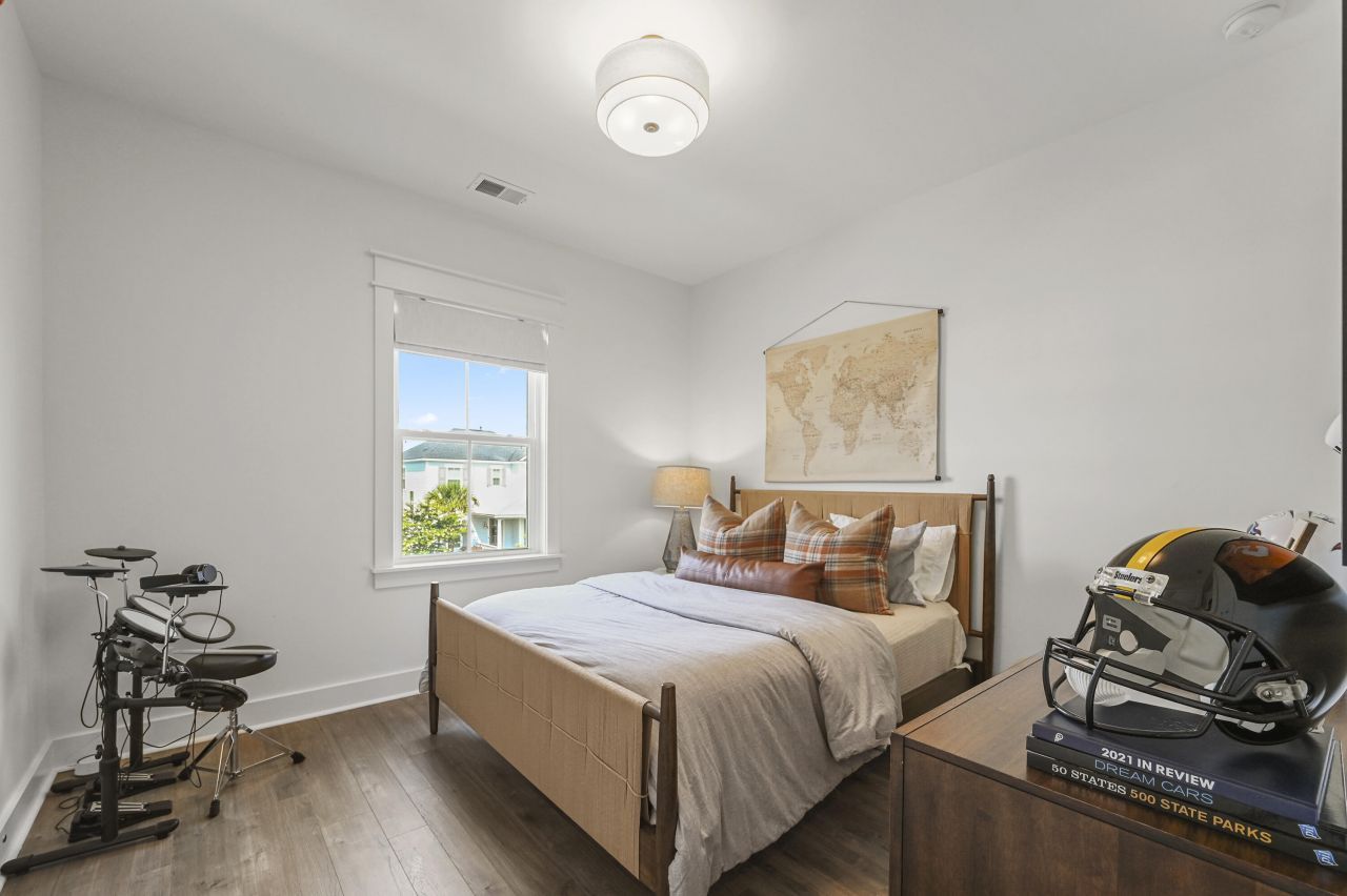 1713 Banning Street Photo 21