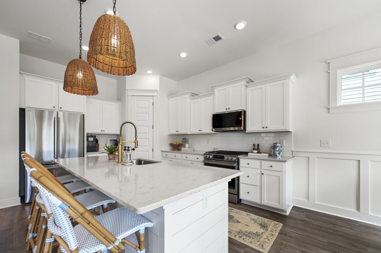 1713 Banning Street Photo 7