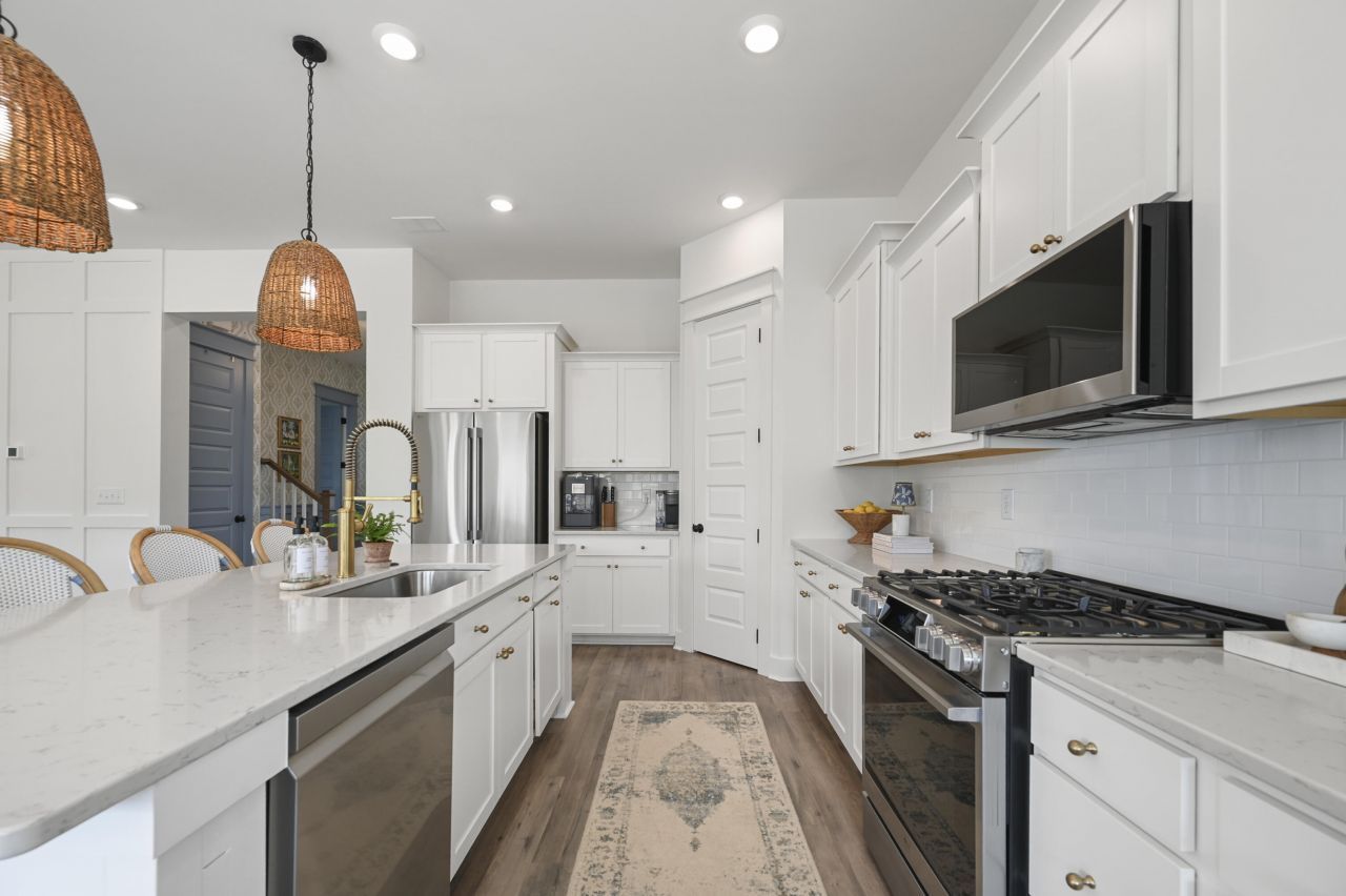 1713 Banning Street Photo 8