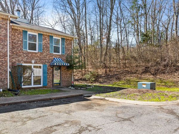 513 Williamsburg Dr, Nashville, TN 37214
