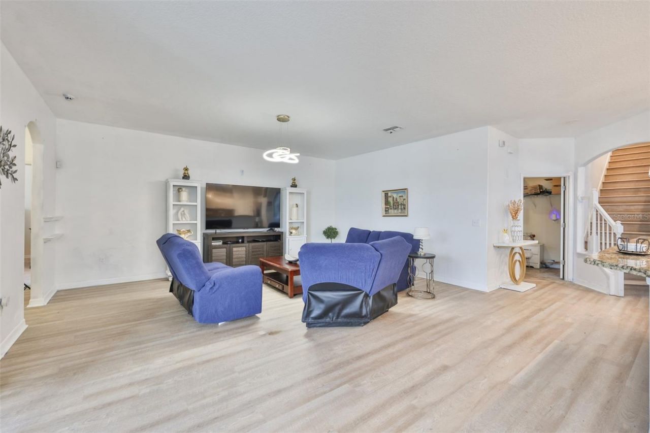 10039 Smarty Jones Drive, Ruskin, FL 33573 Photo