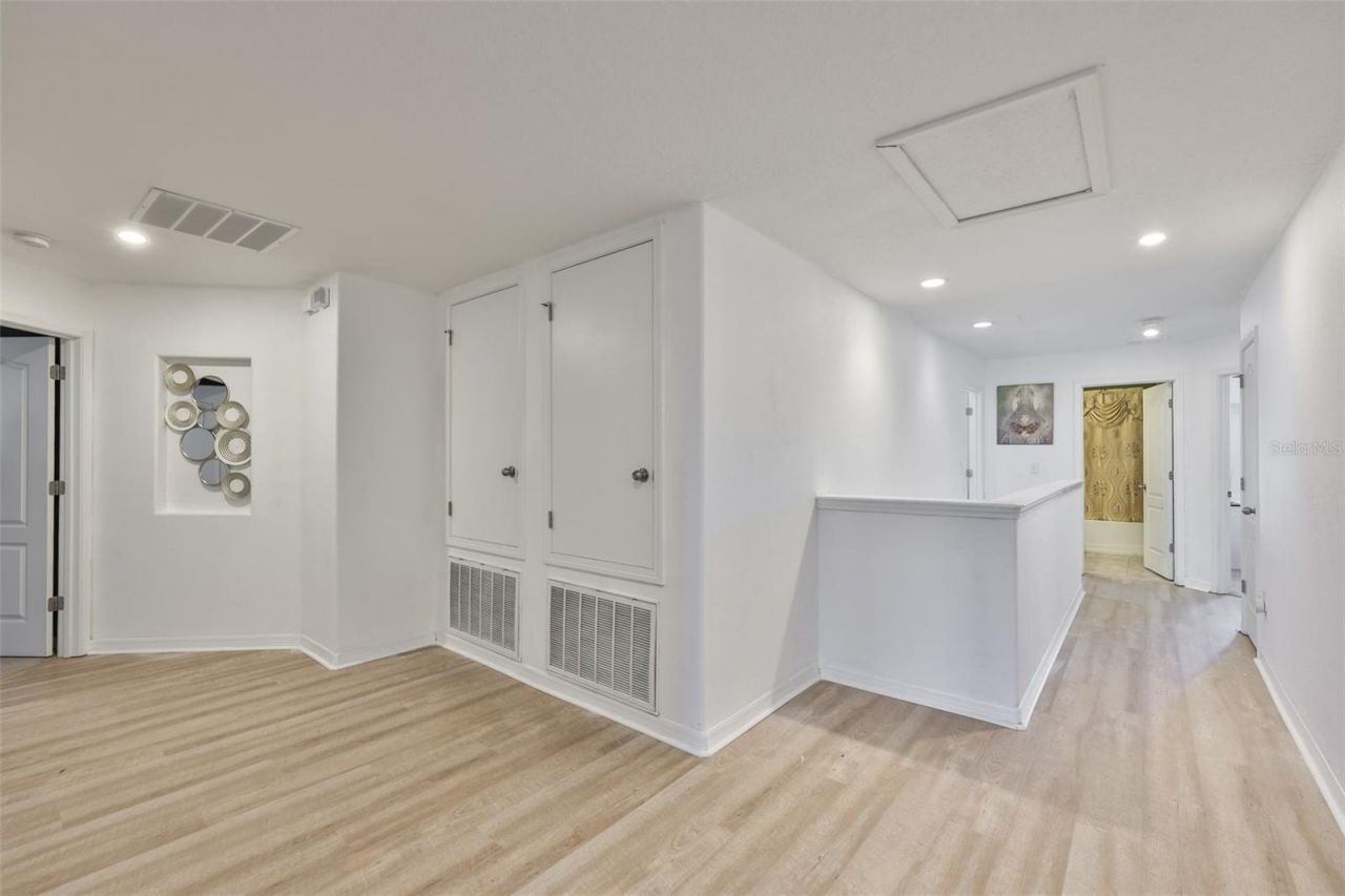 10039 Smarty Jones Drive, Ruskin, FL 33573 Photo