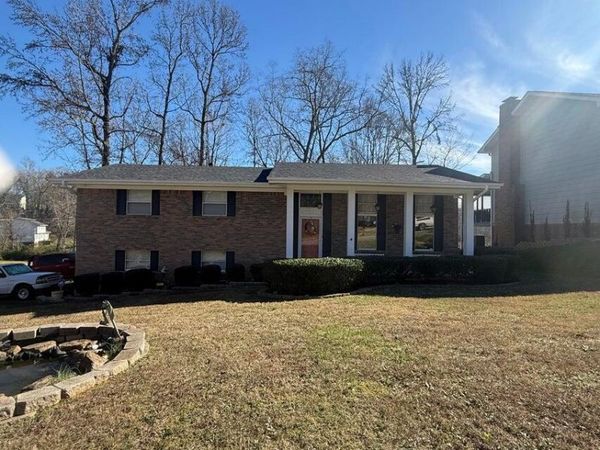 1634 Lakemont Drive, Hixson, TN 37343