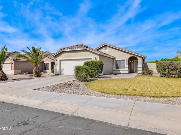 3126 E DESERT Lane, Gilbert, AZ 85234