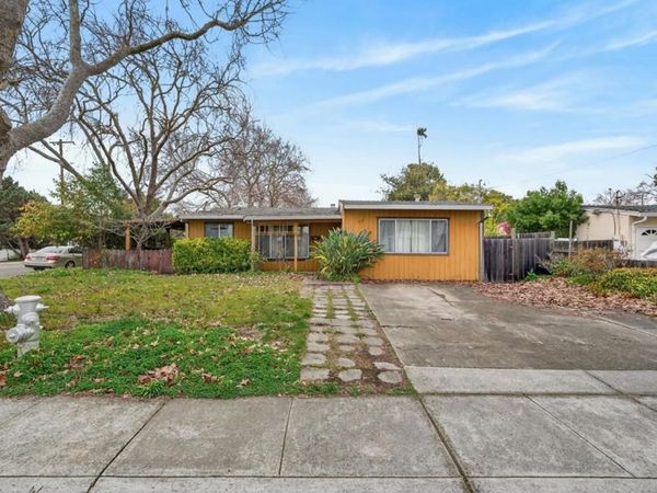 1114 Burgoyne Street, Mountain View, CA 94043