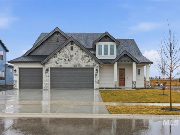 7800 W Flathead Lake St, Eagle, ID 83616