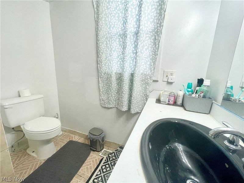 2193 E 35th Street, Cleveland, OH 44115 Photo 19