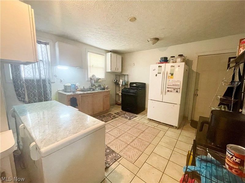 2193 E 35th Street, Cleveland, OH 44115 Photo 22