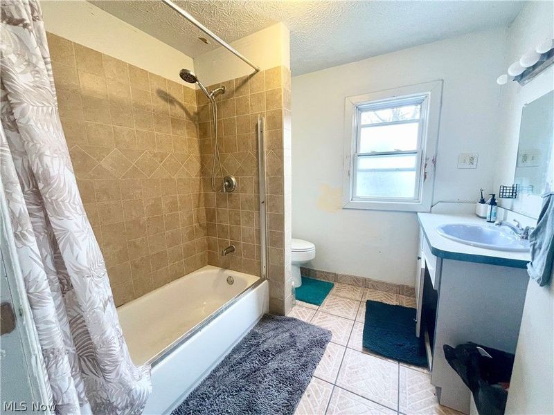 2193 E 35th Street, Cleveland, OH 44115 Photo 34