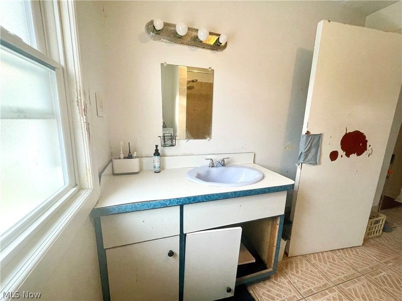 2193 E 35th Street, Cleveland, OH 44115 Photo 35