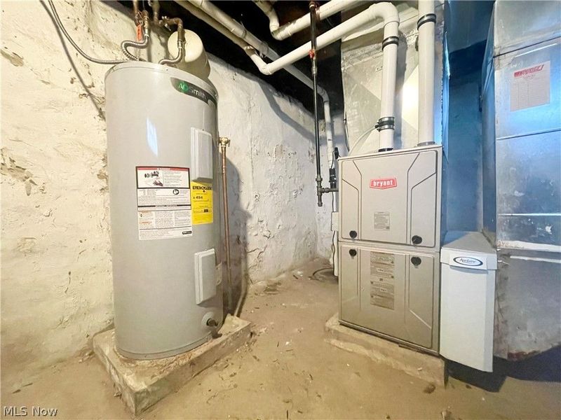 2193 E 35th Street, Cleveland, OH 44115 Photo 37