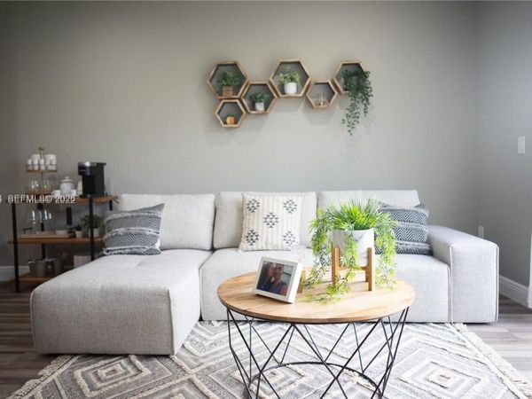 7941 Catalina Cir, Unit 7941, Tamarac, FL 33321