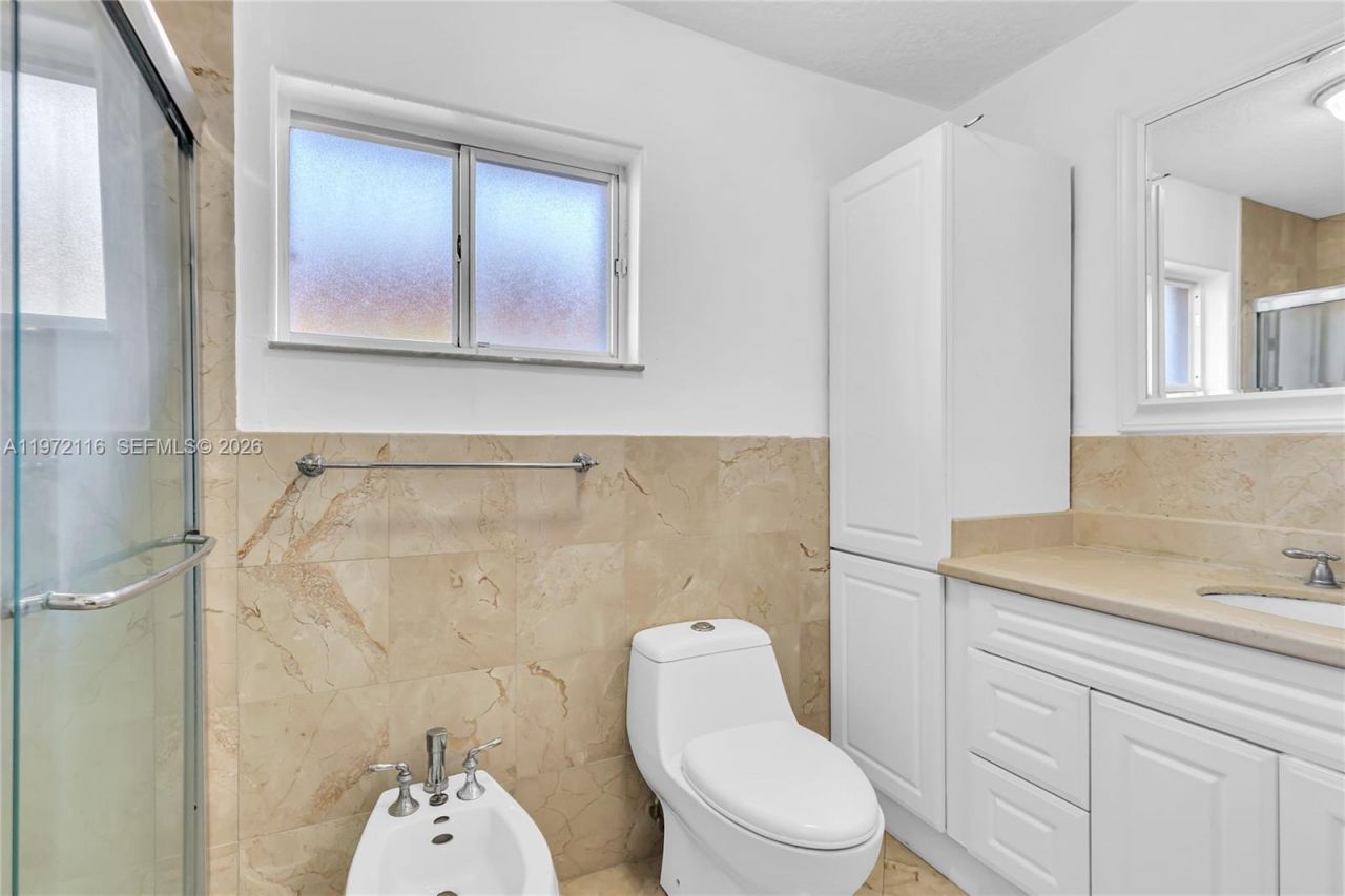 9719 NW 127th St, Hialeah Gardens, FL 33018 Photo