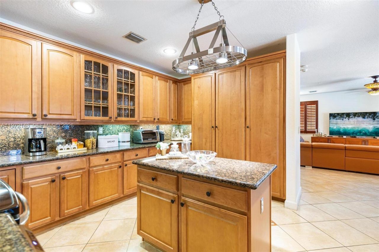 7587 SW 189th St , Cutler Bay, FL 33157 Photo