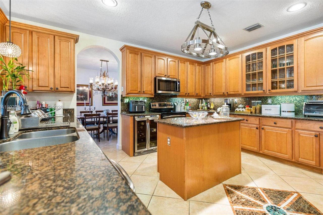 7587 SW 189th St , Cutler Bay, FL 33157 Photo