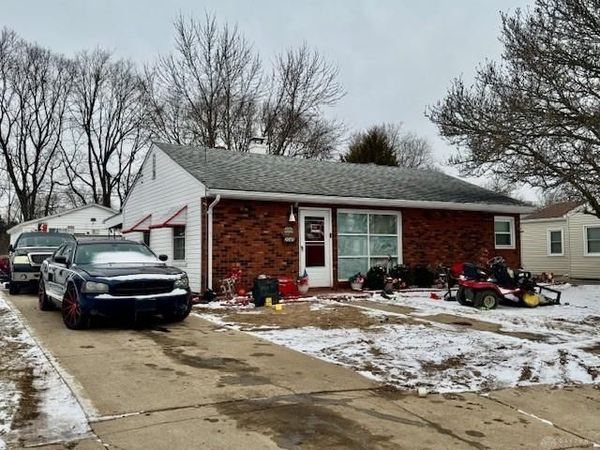 2040 N Hadley Road, Springfield, OH 45505