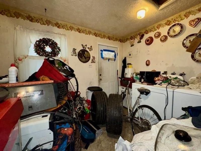 2040 N Hadley Road, Springfield, OH 45505 Photo 10