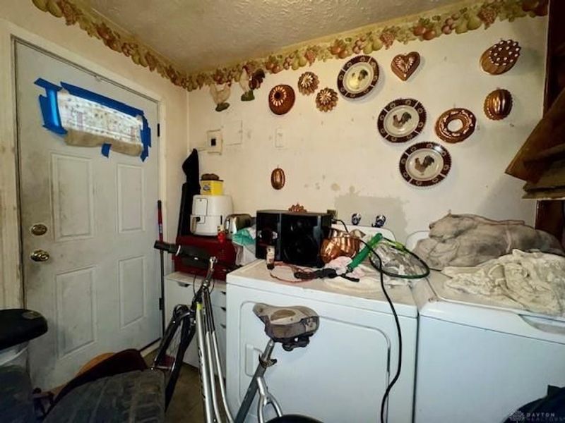 2040 N Hadley Road, Springfield, OH 45505 Photo 12