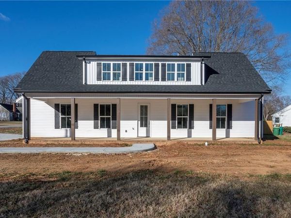 6124 Stadium Drive , Clemmons, NC 27012