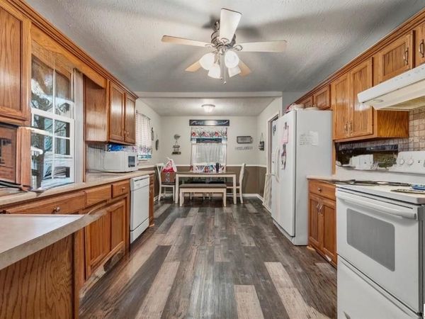 421 Barbour Cemetery Road, Glasgow, KY 42141