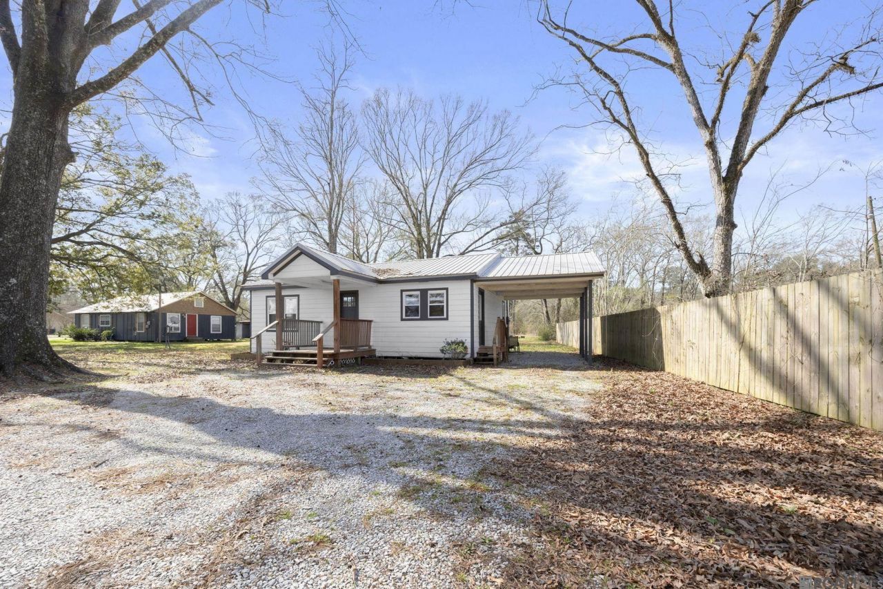 8720 Lockhart Rd, Denham Springs, LA 70726 Main Photo