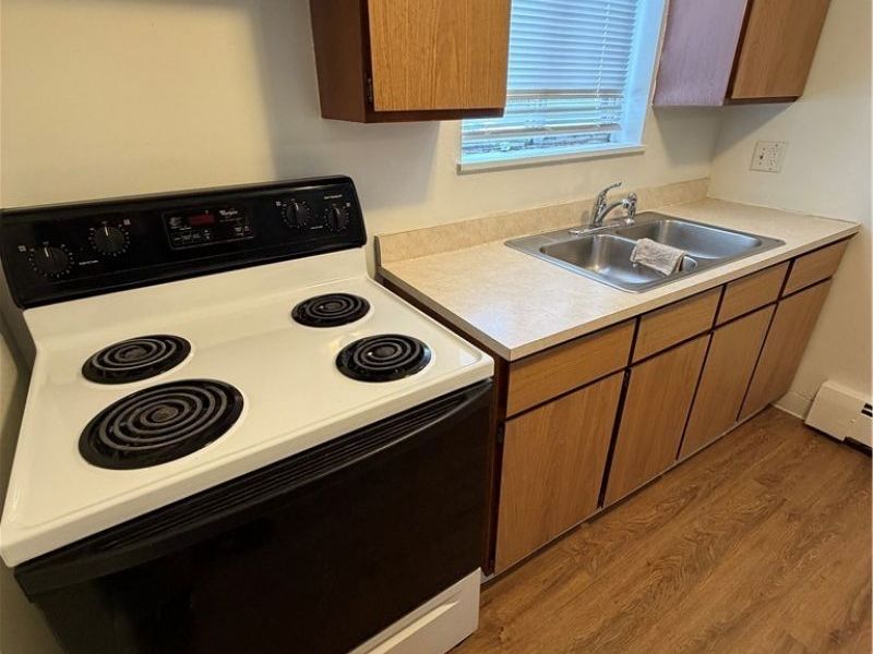 27 Wayne Street, Unit 6, Niles, OH 44446 Photo 6