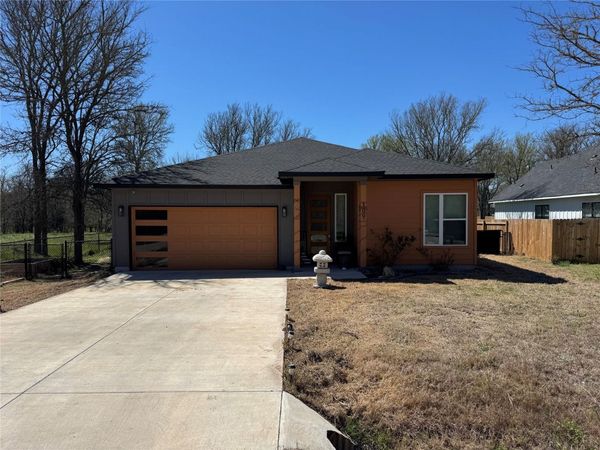 109 Mokulua LN, Bastrop, TX 78602