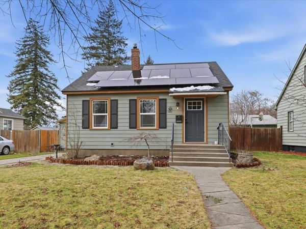 3923 N Hawthorne St, Spokane, WA 99205