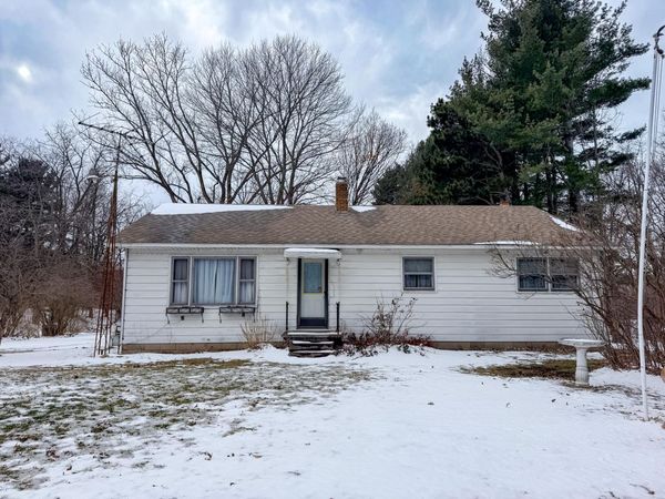 9456 N Wilhelm Road , La Porte, IN 46350