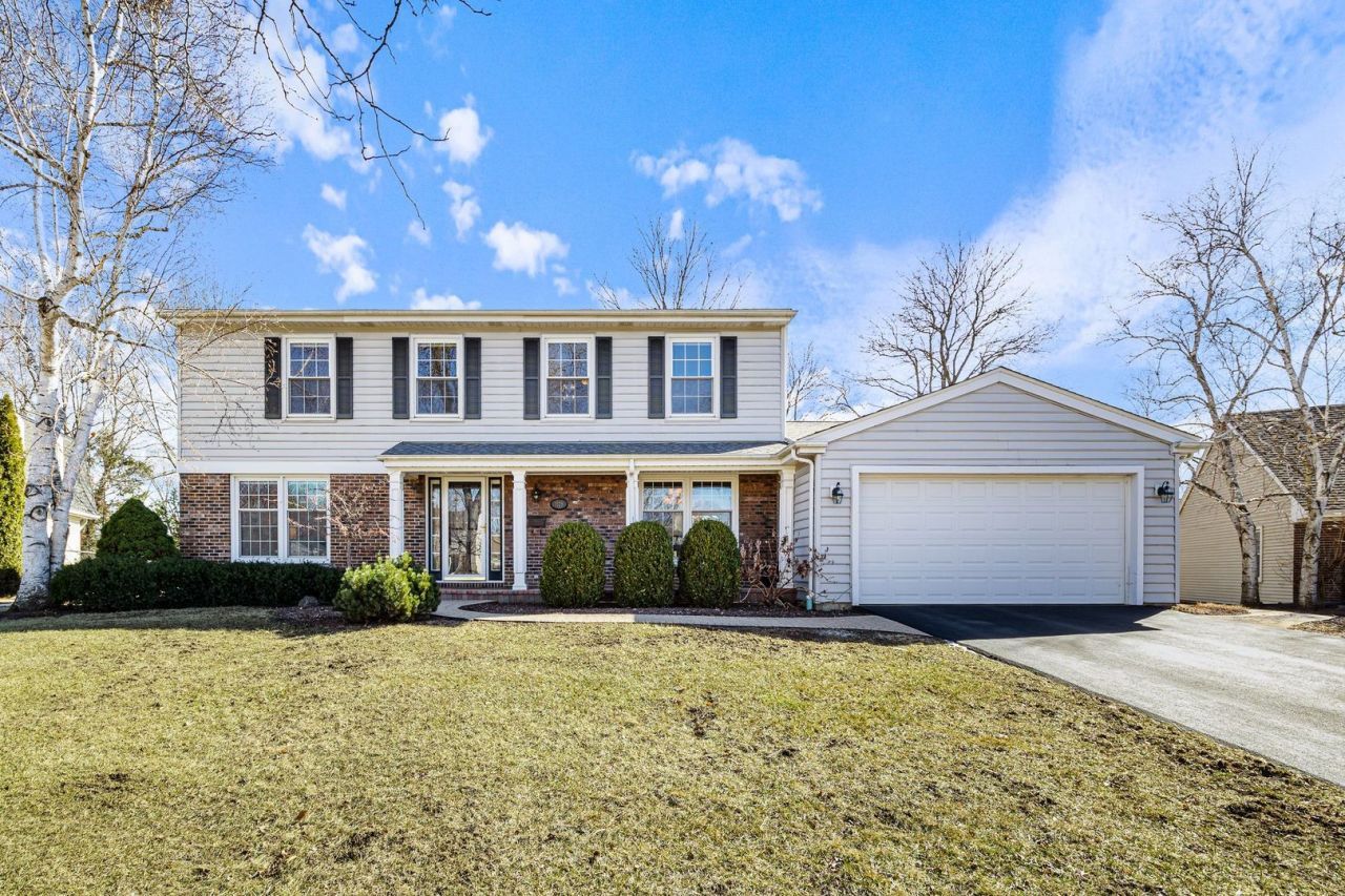 1125 W Skylark Drive, Palatine, IL 60067 Main Photo