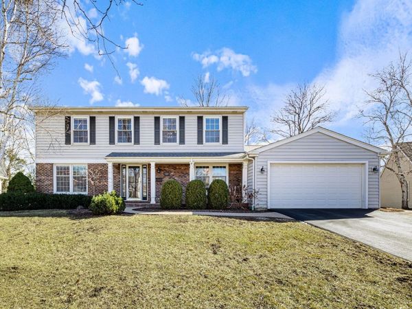 1125 W Skylark Drive, Palatine, IL 60067