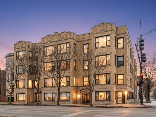 1154 N Kedzie Avenue, Unit 402, Chicago, IL 60651