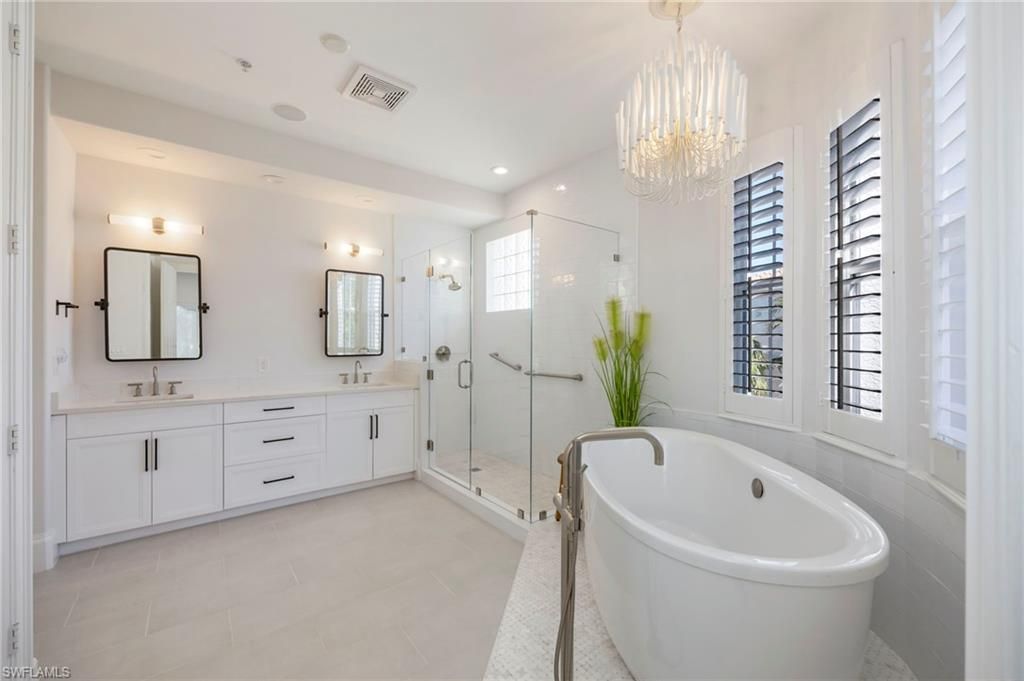 2870 Castillo Ct, Unit 103, Naples, FL 34109 Photo