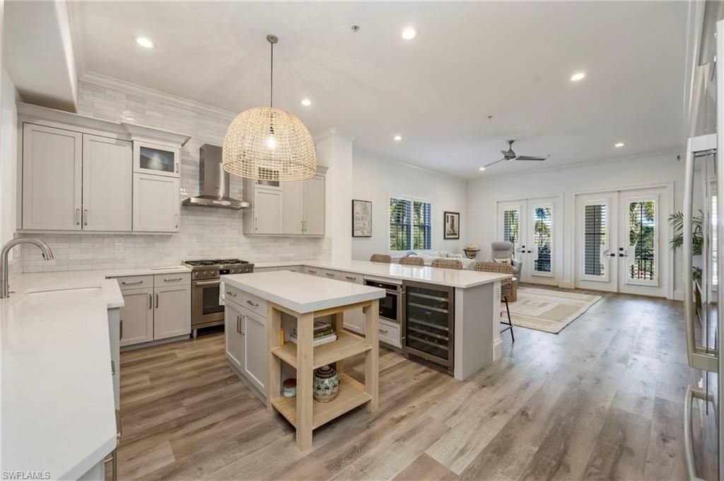 2870 Castillo Ct, Unit 103, Naples, FL 34109 Photo