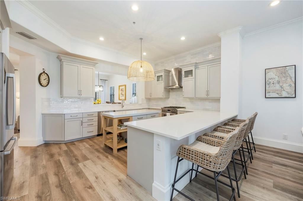2870 Castillo Ct, Unit 103, Naples, FL 34109 Photo