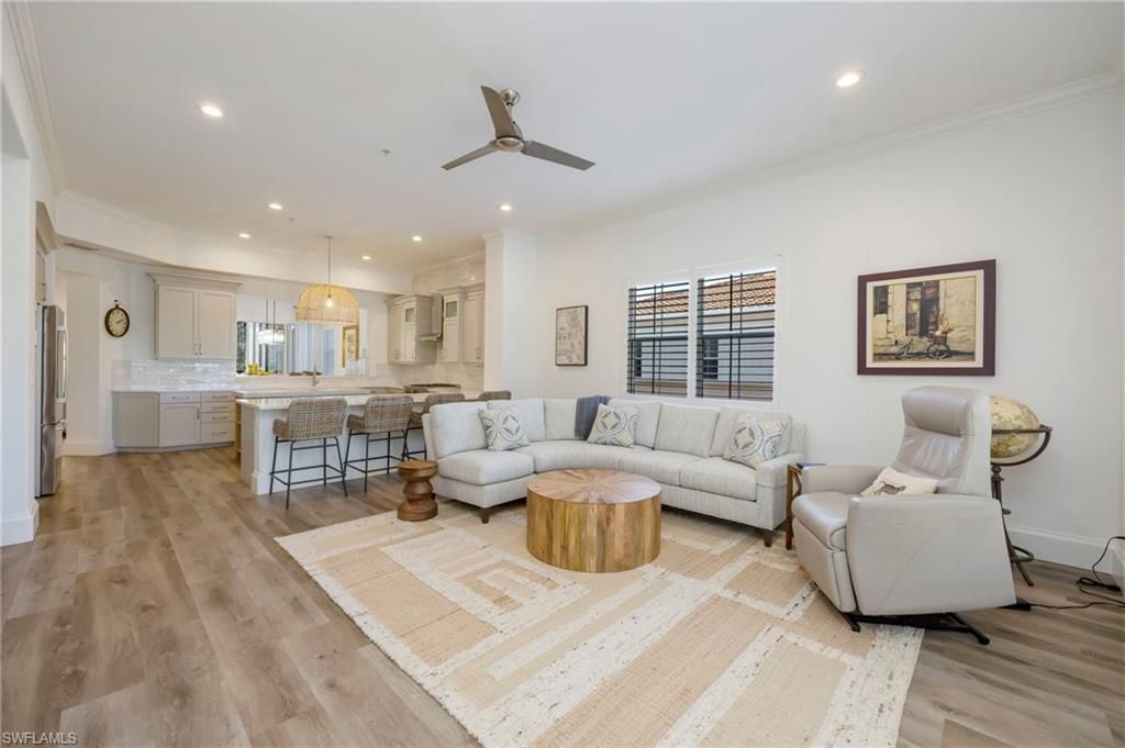 2870 Castillo Ct, Unit 103, Naples, FL 34109 Photo