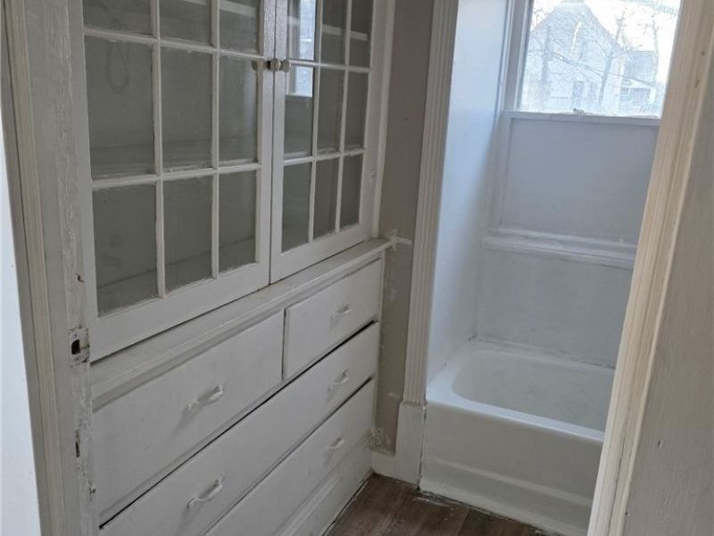 3290 W 82nd Street, Cleveland, OH 44102 Photo 13