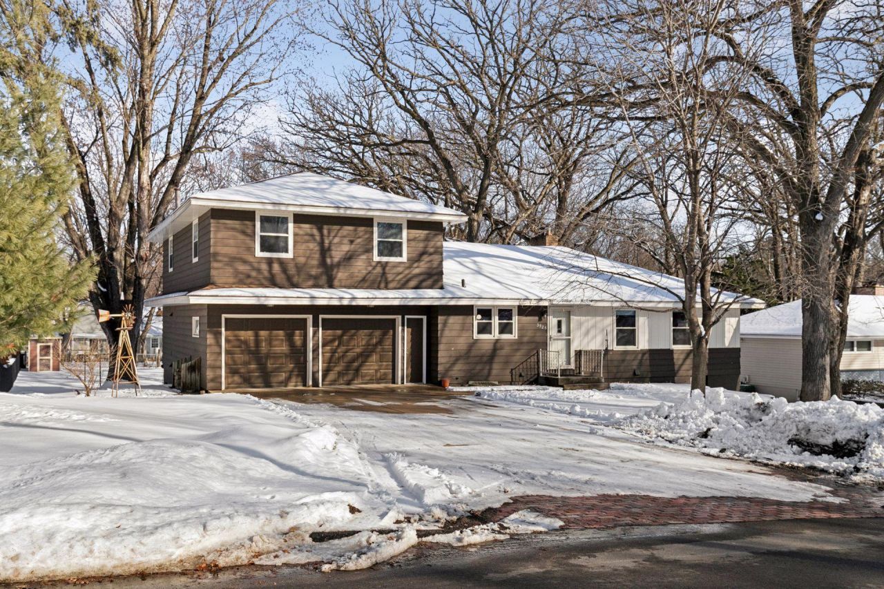 3925 Victoria Street Minnetonka, MN 55345
