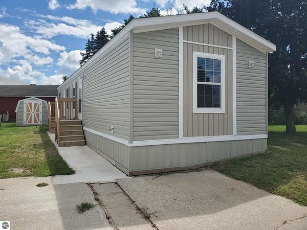 8649 Loomis Road S, Unit Lot 20, Shepherd, MI 48883