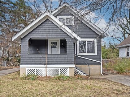 1838 De Armand Avenue North College Hill, OH 45239