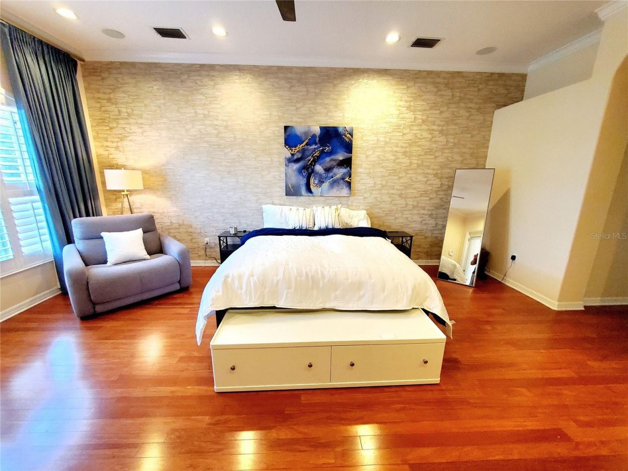 10004 Tree Tops Lake Road, Tampa, FL 33626 Photo